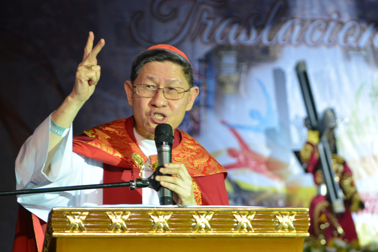 Cardinal-Luis-Antonio-Tagle-gives-his-homily-at-the-midnight-Mass-held-few-hours-before-the-Black-Nazarene-procession-at-the-Quirino-Grandstand-in-Manila-Jan.-9-2020.-NICO-BALBEDINA-1536x
