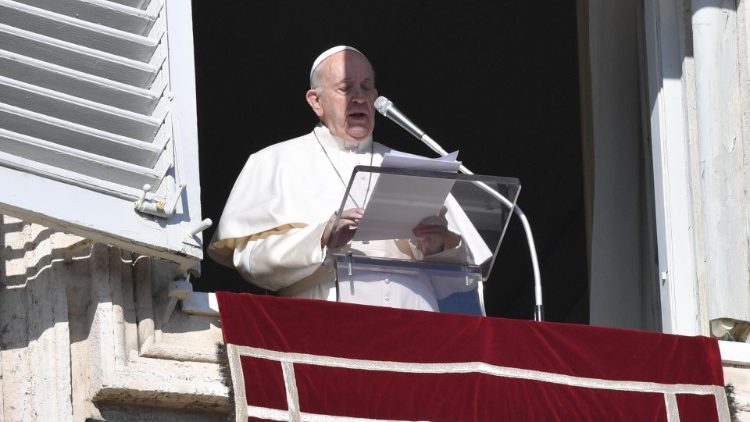 ĐTC Phanxicô trong giờ Kinh Truyền Tin ngày 1/1 (Ảnh: Truyền thông Vatican)