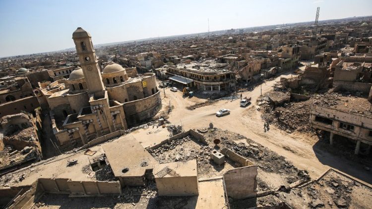 Nhà thờ Công giáo Giờ Our Lady of the Hour trong đống đổ nát ở Mosul (AFP