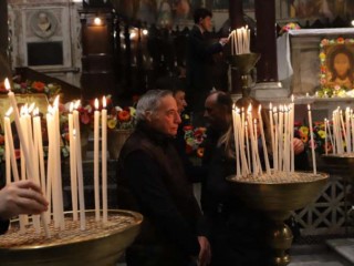 Đài tưởng niệm cầu nguyện của Sant'Egidio trong Vương cung thánh đường Santa Maria ở Trastevere ngày 2 tháng 2 năm 2020. Ảnh lịch sự của Sant'Egidio.