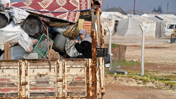 Các gia đình Syria chạy trốn bạo lực ở tỉnh Idlib (AFP hoặc người cấp phép)