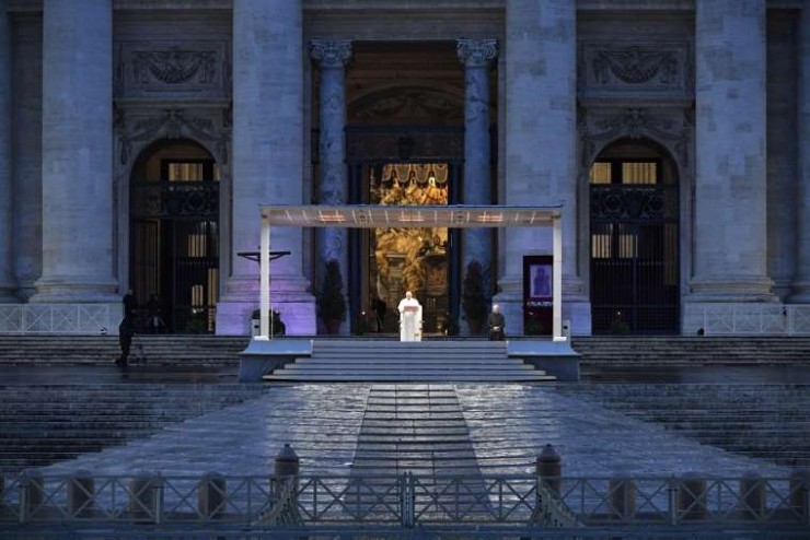 Pope_Francis_gives_an_extroardinary_Urbi_et_Orbi_blessing_March_27_2020_Credit_Vatican_Media