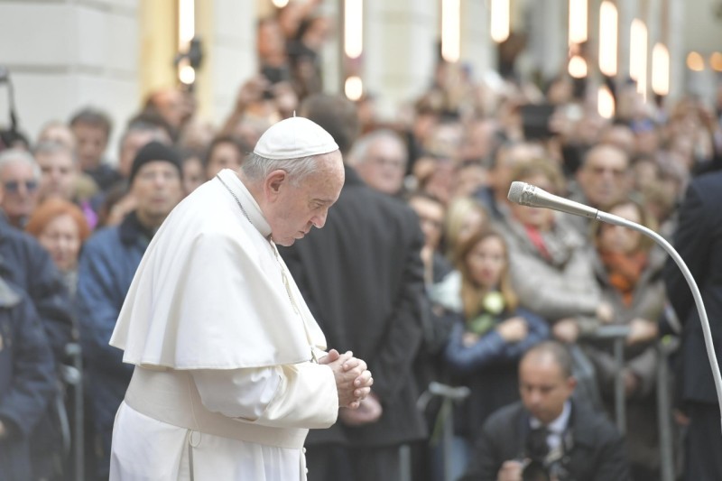 Cầu nguyện trong các bước Tây Ban Nha, thụ thai vô nhiễm, ngày 8 tháng 12 năm 2019 © Vatican Media