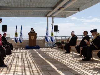 Các nhà lãnh đạo Kitô giáo, Do Thái và Hồi giáo cùng nhau cầu nguyện ở Jerusalem (Andrea Krogman)