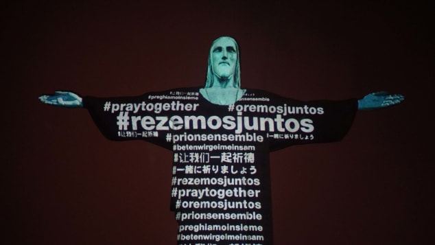 Tượng Chúa Cứu thế ở Brazil đã được thắp sáng hôm thứ Tư trong một buổi lễ đặc biệt.