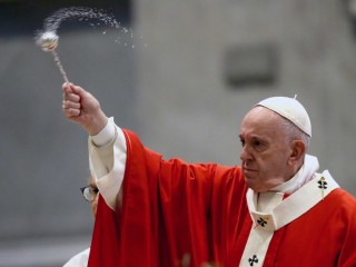 Palm Sunday mass celebrated by Pope Francis behind closed doors without believers due to the coronavirus pandemic (Covid-19) in the Vatican Basilica. Vatican City (Vatican), April 5th, 2020 (Photo by Grzegorz Galazka/Mondadori Portfolio/Sipa USA)