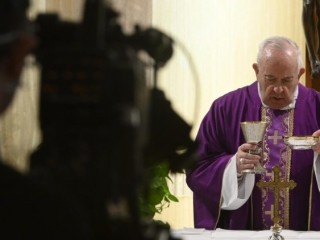 Đức Giáo Hoàng Phanxicô cử hành thánh lễ hàng ngày tại Casa Santa Marta