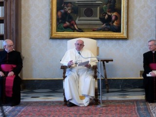 Trong bài giáo lý của mình trong buổi tiếp kiến chung của Thứ Tư Thánh, ngày 8 tháng Tư, Đức Giáo Hoàng Phanxicô giúp người Công giáo trả lời những câu hỏi đau đớn nhất liên quan đến đức tin. (Ảnh: AFP)