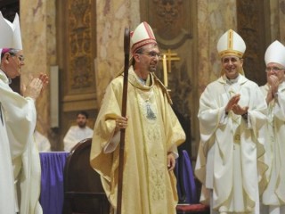 Đức Giám mục Gustavo Carrara, phụ tá của Buenos Aires, trong lễ truyền giáo, vào ngày 16 tháng 12 năm 2017. (Tín dụng: AICA.)