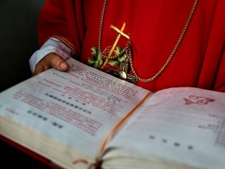 china-catholic-church-scripture-file-getty-image-640x480