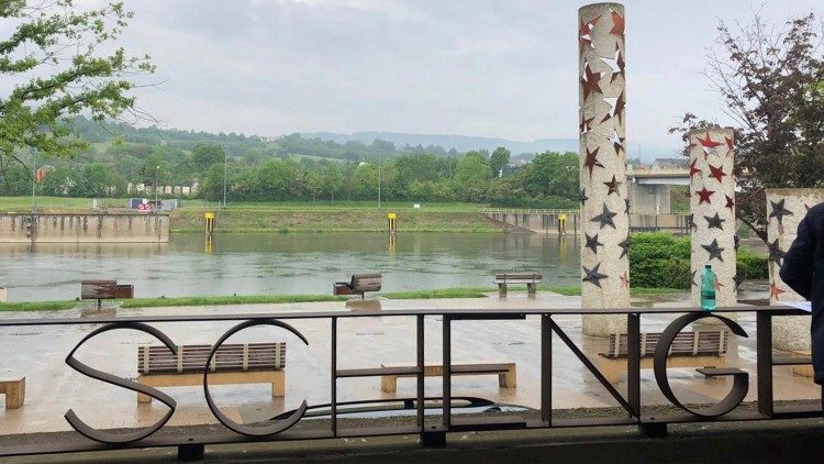 cq5dam.thumbnail.cropped.750.422 (3)