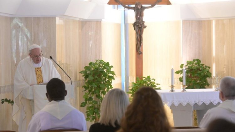 Đức Giáo Hoàng Phanxicô cử hành thánh lễ kỷ niệm 7 năm ngày viếng thăm đảo Lampedusa của Ý (Vatican Media)