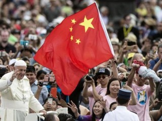 CHINA-_POPE-FLAG