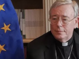 237549FF-5A30-4FA3-A648-3305AFC43339