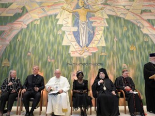 Đức Thánh Cha Phanxicô thăm Hội đồng các Giáo hội Thế giới (Ảnh: ANSA)