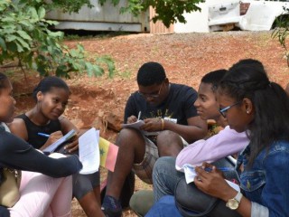 Các bạn trẻ tại Mauritius (Ảnh: La Vie Catholique)