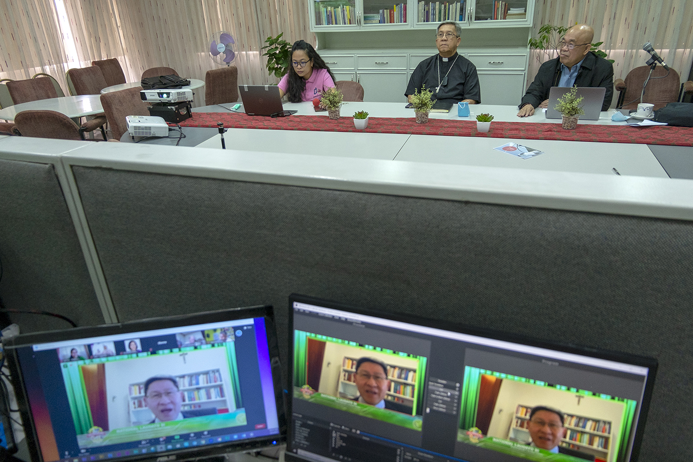 Hồng y Luis Antonio Tagle, chủ tịch Caritas Quốc tế, phát biểu trong buổi ra mắt ảo Chương trình ‘Quốc gia Laudato si’ của HĐGM Công giáo Philippines vào ngày 3 tháng 3