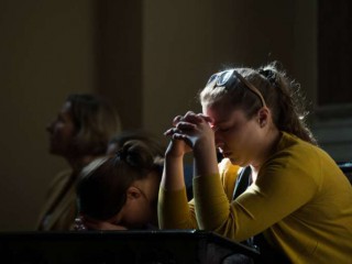 Thánh lễ tại Nhà thờ Poznań, một trong những nhà thờ lâu đời nhất ở Ba Lan, vào ngày 1 tháng 1 năm 2012. Nguồn: Mazur / catholicnews.org.uk)