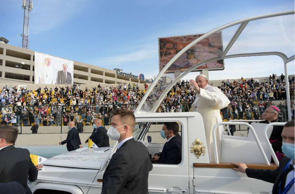 Đức Thánh Cha Phanxicô cử hành thánh lễ tại Sân vận động Franso Hariri ở Erbil, Iraq, ngày 7 tháng 3. (Ảnh :: Vatican Media. / Vatican Media / National Catholic Register)