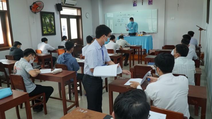Thi tuyển 2