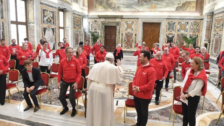 Đức Giáo hoàng Phanxicô gặp một phái đoàn từ Fidesco vào ngày 20 tháng 3 năm 2021 (Ảnh: Truyền thông Vatican)
