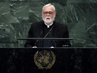 Nhà ngoại giao hàng đầu của Vatican nói rằng sự suy tàn của phương Tây không phải là không thể đảo ngược
Bộ trưởng Ngoại giao Tòa thánh, Đức Tổng Giám mục Paul Richard Gallagher phát biểu tại phiên họp thứ 73 của Đại hội đồng Liên Hợp Quốc, tại trụ sở Liên Hợp Quốc, Thứ Hai, ngày 1 tháng 10 năm 2018. (Ảnh: Richard Drew / AP)
