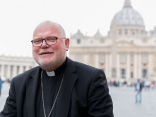 Đức Hồng y Reinhard Marx của Đức tại Quảng trường Thánh Peter ngày 27 tháng 10 năm 2017 (Ảnh: Daniel Ibanez / CNA / EWTN)