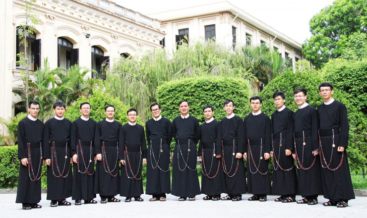 Cha Tập S ư, Cha Phó Tập Sư và 11 thầy tân khấn