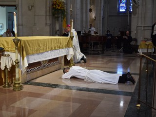 laying-on-altar