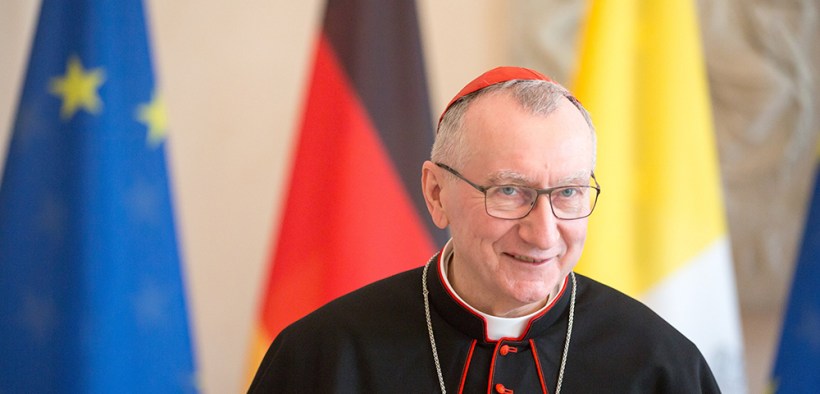 Đức Hồng y Pietro Parolin, Quôc Vụ Khanh Vatican, trong bức ảnh được chụp trong chuyến thăm Berlin ngày 29 tháng 6 năm 2021 (Ảnh: CNS / Gordon Welters, KNA)