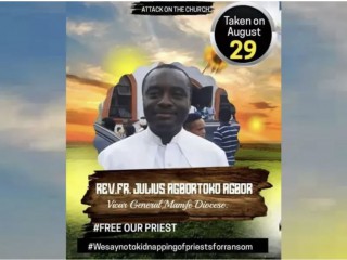 Msgr. Julius Agbortoko, tổng đại diện của giáo phận Cameroon’s Mamfe, người bị quân ly khai bắt cóc vào ngày 29 tháng 8 năm 2021. (ảnh: Giáo phận Mamfe / Facebook)