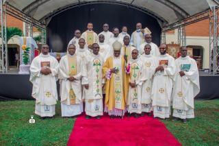 Ordination-group-photo