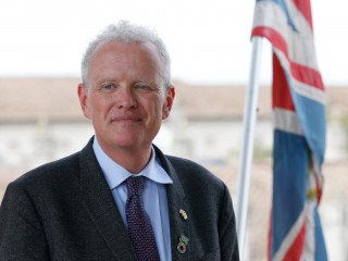 Christopher Trott, đại sứ mới của Anh tại Tòa thánh, được chụp tại tư dinh của ông ở Rome vào ngày 27 tháng 9 năm 2021. Ông đã nói chuyện với Dịch vụ Tin tức Công giáo về tầm quan trọng của các nhà lãnh đạo tôn giáo đến với nhau ở Rome trong một sự kiện diễn ra vào ngày 4 tháng 10. - tới Hội nghị về Biến đổi Khí hậu của Liên hợp quốc vào tháng 11 năm 2021 tại Glasgow (Ảnh: Paul Haring / CNS)