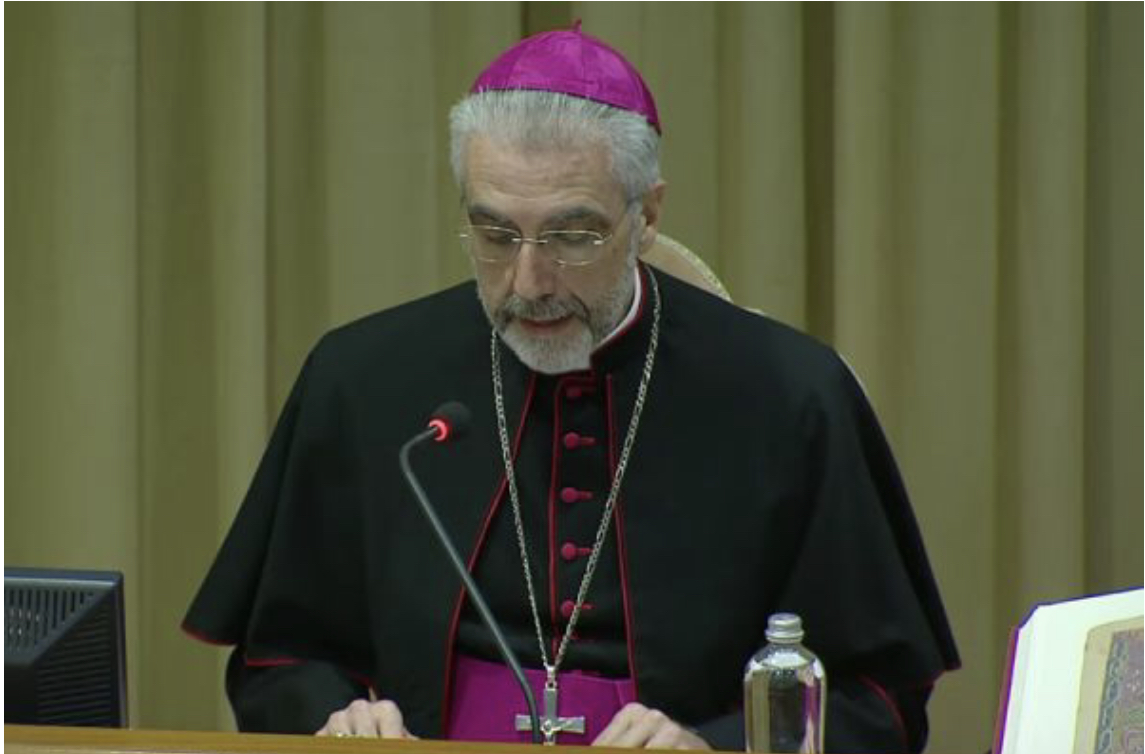Đức cha Luis Marín de San Martín, thư ký của Tổng Thư ký Thượng Hội đồng Giám mục. Ảnh chụp màn hình từ kênh YouTube Vatican News