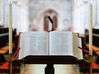 Một sắc lệnh mới của Bộ Phụng tự giải thích và làm rõ các luật phụng vụ liên quan đến việc dịch các bản văn phụng vụ.