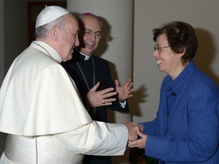 Đức Thánh Cha Phanxicô và bà Francesca Di Giovanni, Thứ trưởng ngoại giao Tòa Thánh phụ trách về các mối quan hệ đa phương