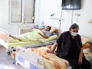 Hình ảnh các bệnh nhân tại khu COVID-19 của bệnh viện St. Anna ở Sofia, Bulgaria, ngày 19 tháng 10 năm 2021. (Nguồn: CNS photo / Stoyan Nenov, Reuters)