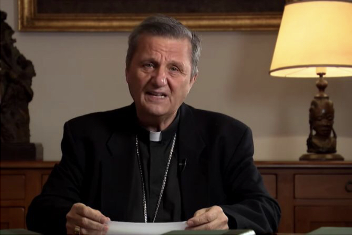 Đức Hồng Y Mario Grech, Tổng Thư ký của Thượng Hội Đồng Giám Mục, gửi một thông điệp video tới các giám mục Hoa Kỳ, ngày 18 tháng 11 năm 2021. | Ảnh chụp màn hình từ kênh YouTube Vatican News)