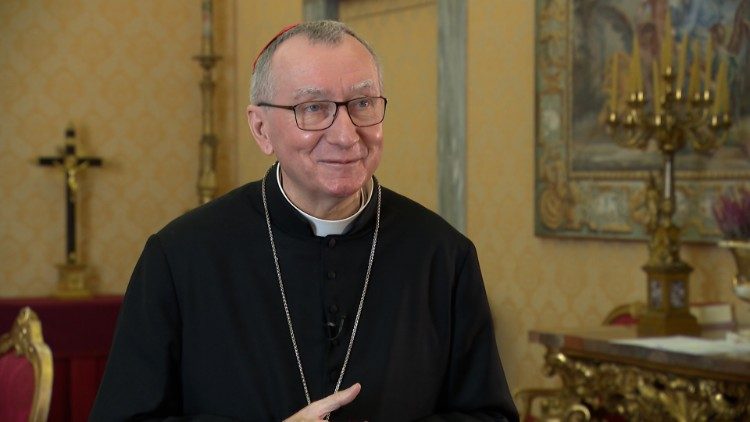 Hồng y Pietro Parolin trong một cuộc phỏng vấn với Truyền thông Vatican trước chuyến thăm tông đồ tới Síp và Hy Lạpcủa Đức Thánh Cha Phanxicô