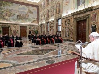 Đức Thánh Cha Phanxicô gặp gỡ các tham dự viên tham dự phiên họp toàn thể của Bộ Giáo lý Đức tin tại Điện Clementine tại Vatican (Ảnh: Truyền thông  Vatican)