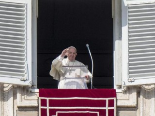 Đức Thánh Cha Phanxicô công bố bài diễn văn cho Angelus vào ngày 23 tháng 1 năm 2022 (Ảnh: Truyền thông Vatican)