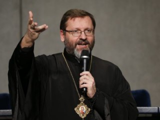 Đức Tổng Giám mục Sviatoslav Shevchuk Địa phận Kyiv-Halych, Ukraine, Tổng Giám mục của Giáo hội Công giáo Ukraine, phát biểu với các phóng viên tại Vatican ngày 26 tháng 1 năm 2018 (Ảnh: Paul Haring / CNS)