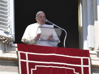 Đức Thánh Cha Phanxicô chia sẻ trong giờ nguyện Kinh Truyền Tin hôm Chúa nhật ngày 6 tháng 3 năm 2022 tại Quảng trường Thánh Phêrô (Ảnh: Truyền thông Vatican)