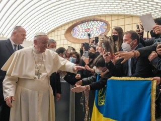 Đức Thánh Cha Phanxicô trong buổi tiếp kiến chung tại Hội trường Phaolô VI vào ngày 16 tháng 3 năm 2022 (Ảnh: Truyền thông Vatican)