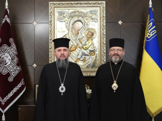 Đức Tổng Giám mục Sviatoslav Shevchuk và Đức Tổng Giám mục Epiphanius I của Ukraine đã thảo luận về tầm quan trọng của sự hợp tác trong chiến tranh tại cuộc gặp gỡ của họ ở thủ đô Kyiv của Ukraine vào ngày 23 tháng 3 (Ảnh: ugcc.ua)