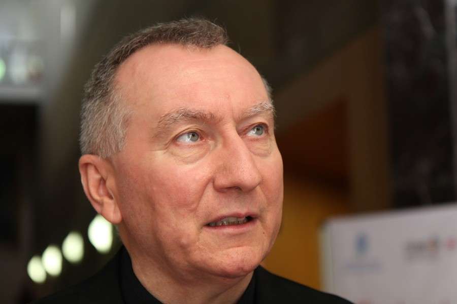 Đức Hồng Y Pietro Parolin, Quốc Vụ Khanh Vatican, trong bức hình được chụp vào ngày 2 tháng 7 năm 2015 (Ảnh: Bohumil Petrik / CNA)