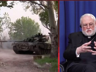 Đức Tổng Giám mục Paul R. Gallagher, Ngoại Trưởng Vatican, phát biểu trong cuộc phỏng vấn ngày 12 tháng 5 năm 2022 về chuyến đi dự kiến của ngài đến Kyiv, Ukraine, vào ngày 18 tháng 5. Vị Giám chức cho biết rằng Ukraine có quyền tự vệ, nhưng Vatican và Đức Thánh Cha Phanxicô đang lo ngại về một cuộc chạy đua vũ trang mới (Ảnh: CNS / Truyền thông Vatican)