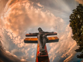 crucifix1