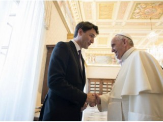 Đức Thánh Cha Phanxicô gặp gỡ Thủ tướng Canada Justin Trudeau tại Vatican vào ngày 29 tháng 5 năm 2017 (Ảnh: © L'Osservatore Romano)