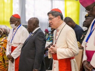 Đức Hồng Y Philippe Ouédraogo, Tổng thống Nana Akufo-Addo, Đức Hồng y Luis Antonio Tagle và Đức Tổng Giám mục Philip Naameh